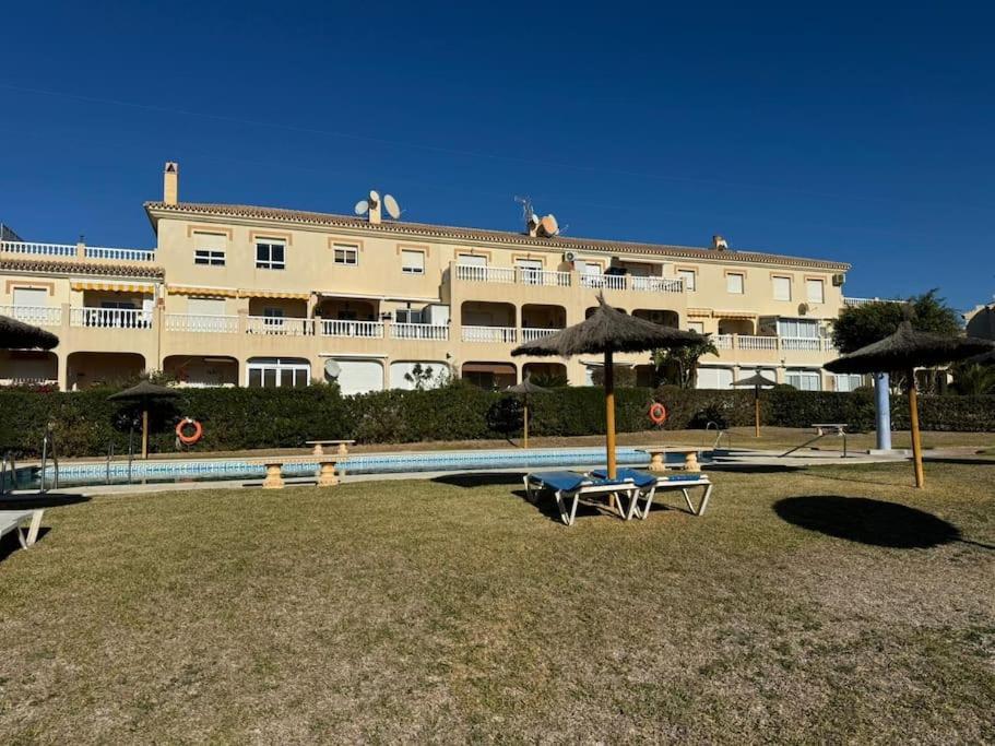 Nuevo Torrox Deluxe Beach & Piscina Exterior photo