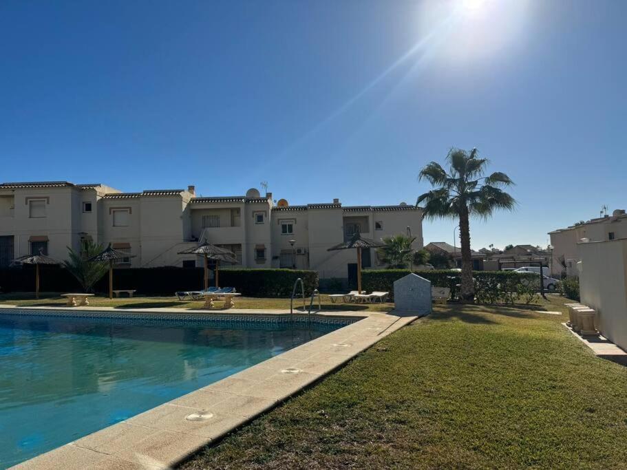 Nuevo Torrox Deluxe Beach & Piscina Exterior photo